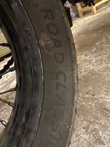 Michelin Road Classic 130/80 B17 a 100/90 B19 - 6