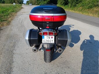 YAMAHA FJR 1300 - 6