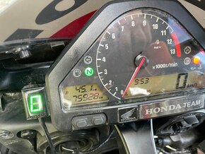Prodám motocykl Honda CBR1000RR Repsol - 6