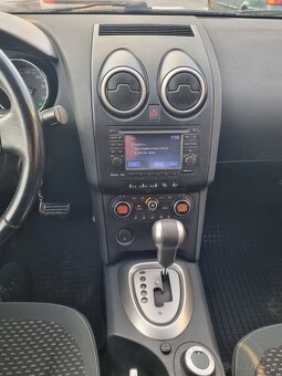 Nissan Qashqai 4x4  7 miestne - 6