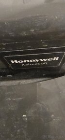 Zmäkčovač vody HONEYWELL - 6