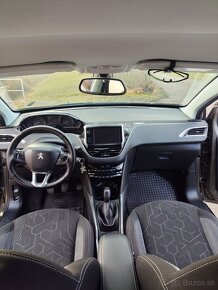 Peugeot 2008 1.2i PureTech - 6