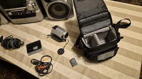 Digi kamera SONY + lowepro, Hifi veza, repro a Nokia SU-8W - 6