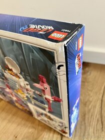 LEGO® Movie 70837 Ligotavé a lesklé kúpele - 6