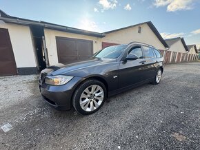 BMW E91 318D - 6