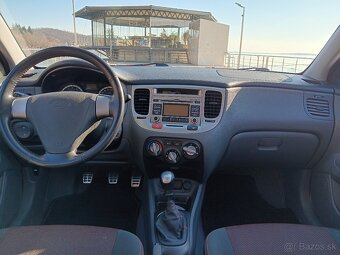 Kia Rio - 6