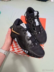 Nike PG 6 "Black Metallic Gold" 44 - 6