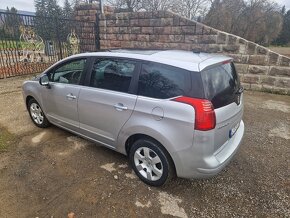 Peugeot 5008 2hdi 110kw r.v2013 sk auto 7miestny - 6