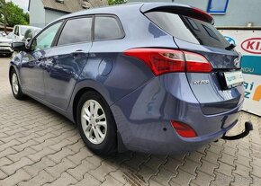 Hyundai i30 1.6-spotř5,5l/100km-PĚKNÝ STAV - 6