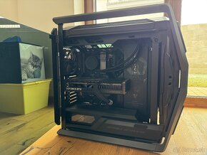 PC SKRINA-BIG TOWER: PC ASUS ROG Hyperion GR701 - 6