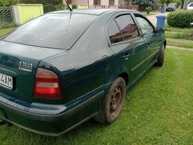 Škoda Octavia 1.6 benzín - 6