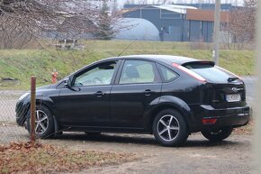 Predám Ford Focus 1,6i benzín - 6