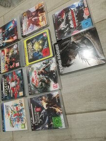 Playstation 3 Super Slim, 500 Gb, kopec hier, ovládače,káble - 6