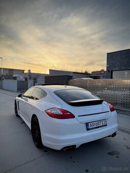 Porsche Panamera - 6