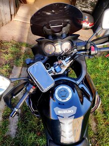 Suzuki Vstrom DL 650 ročník 2010 - 6