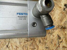 VZDUCHOVE PIESTY FESTO/SCM 10 RÔZNYCH MODELOV - 6