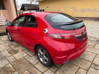 Honda Civic 1,4i - VTEC, benzin, rok 2011 - 6