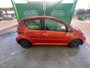 Toyota Aygo 2012 1.0 na predaj - 6