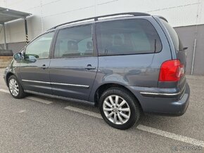 Predám Volkswagen Sharan 1.9 TDI 85 KW Sportline r.v.2008 - 6