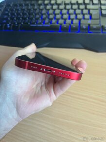 iPhone 13 red s chybou - 6