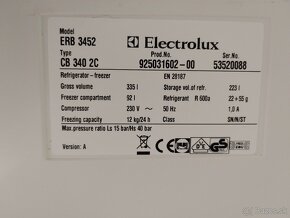 Chladnička s mrazničkou Elektrolux ERB3452 TOP stav - 6