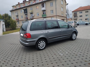 Volkswagen Sharan 1,9 TDI 4x4 7- miestne Business - 6