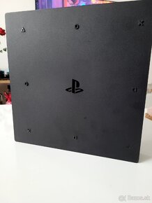 Playstation 4 PRO - 6