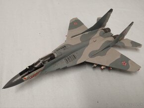 Zhotovené plastikové modely 1/72 - 6