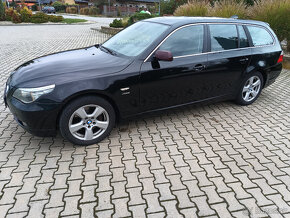 BMW e61 3.0d LCI - Manuál HIFI audio CIC navigace xenon - 6