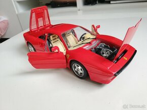 1:18 FERRARI GTO Bburago - 6