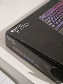 Herna klavesnica Roccat PYRO - 6