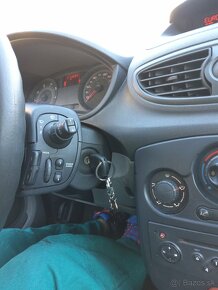 Renault Clio 3 - 6