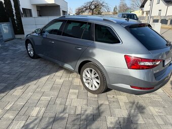 Škoda Superb Combi - 6