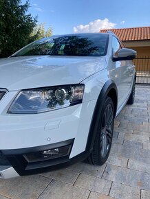 Škoda octavia scout 2,0TDI - 6