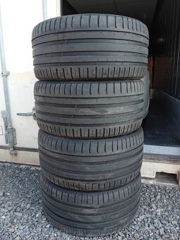 Letné pneumatiky  295/35R21 Letné pneu Nokian - 6