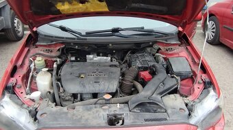 Mitsubishi Lancer 1,8L benzin na predaj (poskodeny motor) - 6