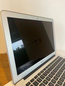 Apple MacBook Air 13 ( early 2015 ) 8gb - 6