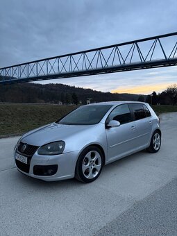 Volkswagen Golf V 2.0tdi 103kw - 6