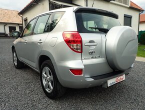 TOYOTA RAV4 2.2 D-4D 100kW- 4x4-UZAVIERKA-DIGIKLIMA-NOVA STK - 6