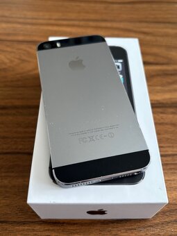 Mobil Apple iPhone 5S Space Gray 16GB - 6