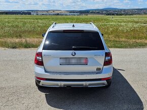 ŠKODA OCTAVIA COMBI SCOUT 2.0 TDI DSG 4x4 - 6