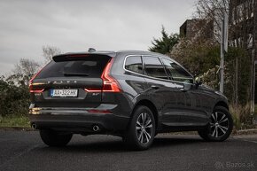 Volvo XC60 B4 Momentum Pro AWD A/T - 6