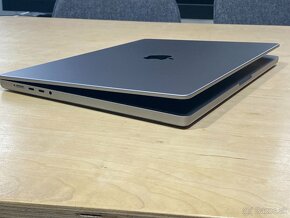 MacBook Pro 98% M1pro 16gb 1TB - 6