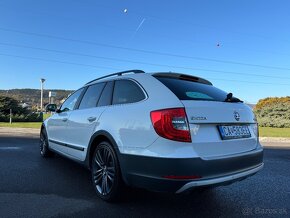 Škoda Superb Outdoor DSG 2015 - 6