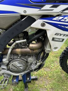 Yamaha YZF 250 - 6