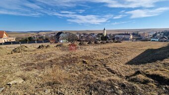 Stavebný pozemok 675m2 s všetkými sieťami len 12km od Poprad - 6