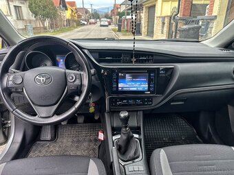 Toyota Auris 1.6 Hatchback, len 68 600 KM - 6