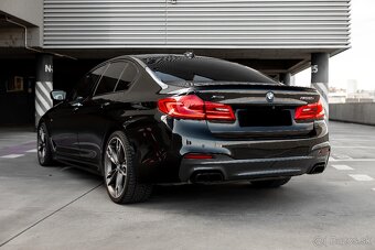 BMW M550i xDrive - 6