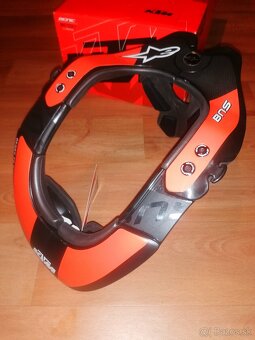 Nový chránič krku Alpinestars BNS tech 2 KTM - 6