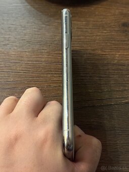 Predám Apple iPhone 11 PRO 64GB Silver Malé známky opotrebov - 6